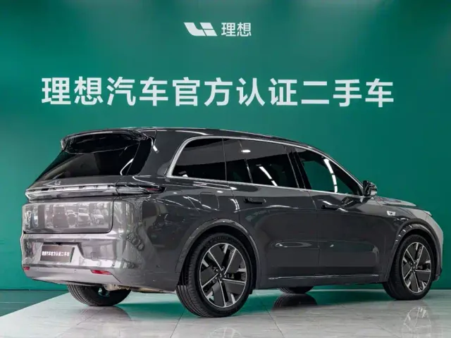 Li Auto L8 — Фото автомобиля 4