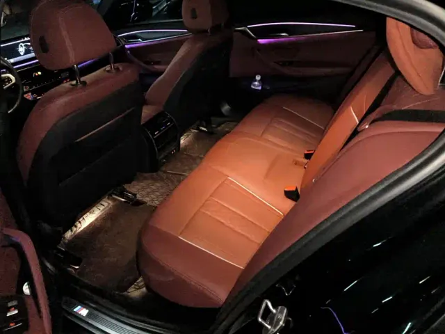 BMW 5 Series — Фото автомобиля 11