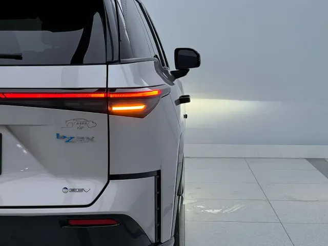 Toyota BoZhi 3X — Фото автомобиля 8