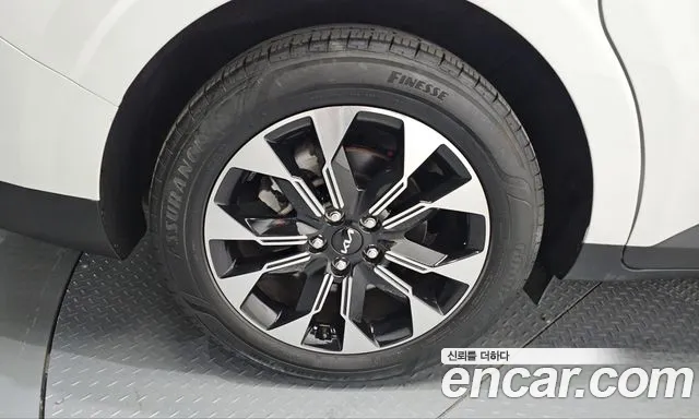 Kia Carnival 4th Gen — Фото автомобиля 5