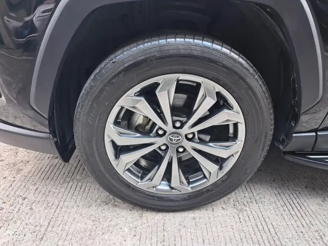 Toyota RAV4 — Фото автомобиля 16