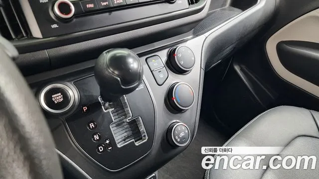 Kia RAY Новый Kia Ray Фургон — Фото автомобиля 9