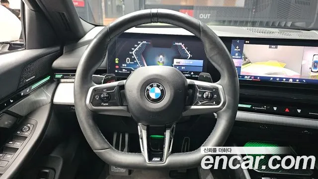 BMW 5 Series G60 — Фото автомобиля 13