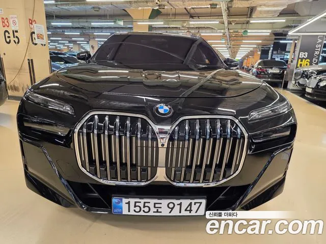 BMW 7-Series 7 серия (G70) 740i xDrive M Sport — Фото автомобиля 2