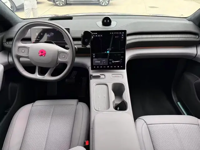 NIO NIO EC6 2023 75kWh — Фото автомобиля 8