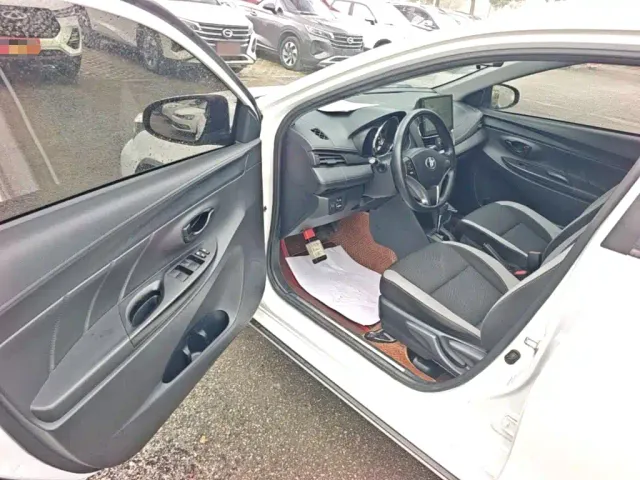 Toyota YARiS L Zhi Xuan — Фото автомобиля 15