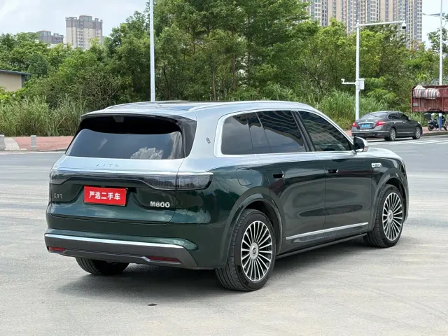 Aito M8 — Фото автомобиля 9