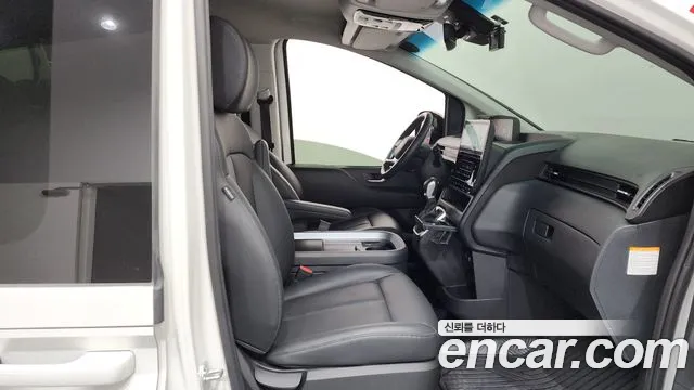 Hyundai Staria Staria — Фото автомобиля 21