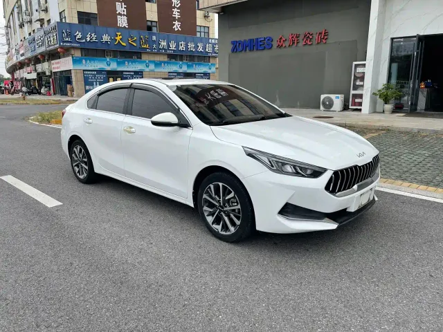 Kia K3 — Фото автомобиля 3
