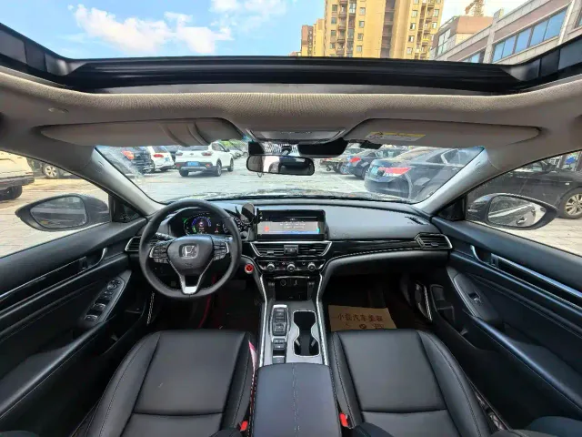 Honda Accord — Фото автомобиля 6
