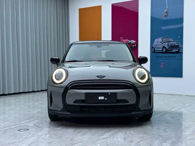 MINI Hatch — Фото автомобиля 2