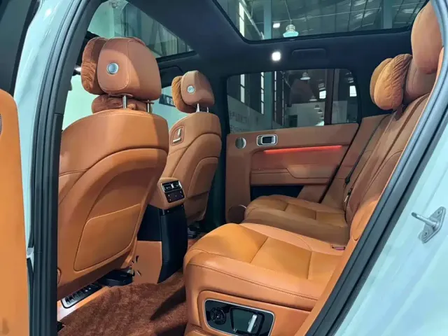 Li Auto L7 — Фото автомобиля 9