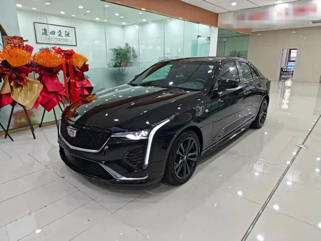 Фотография автомобиля — Cadillac CT4
