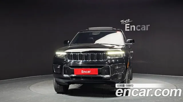 Jeep Cherokee Grand Cherokee(WL) 3.6 Overland — Фото автомобиля 3