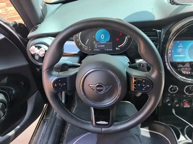 MINI Hatch — Фото автомобиля 15