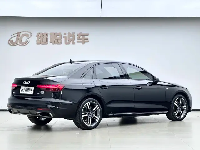 Audi A4L — Фото автомобиля 5