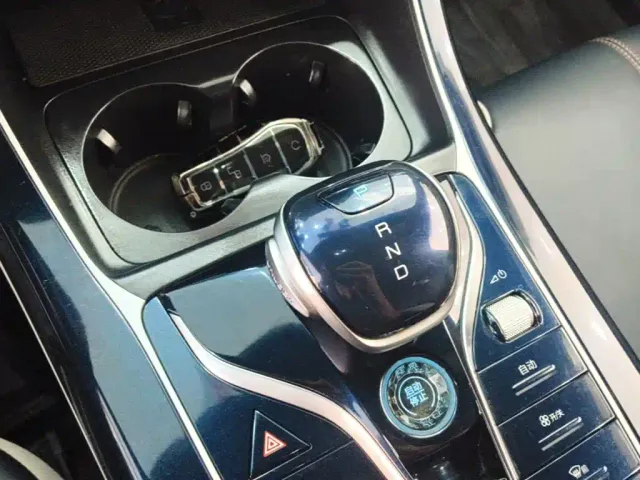 BYD Qin PLUS — Фото автомобиля 13