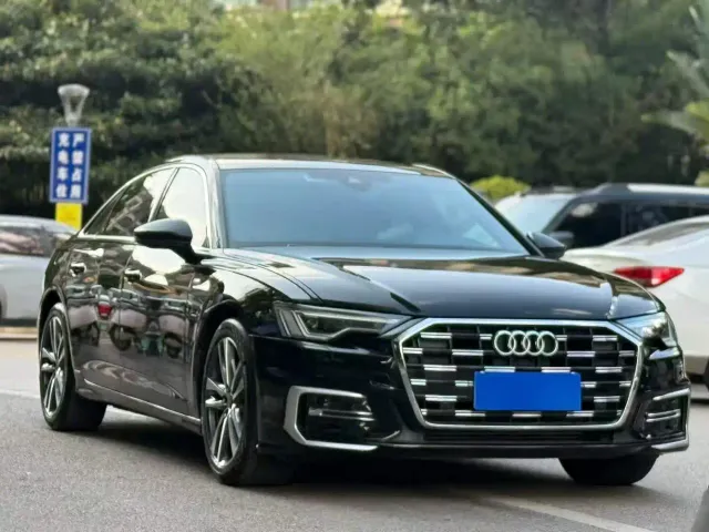 Фотография автомобиля — Audi A6L