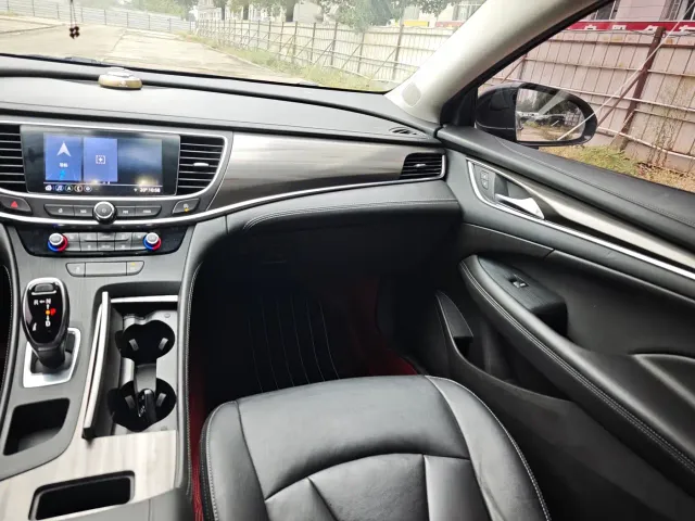Buick LaCrosse — Фото автомобиля 10