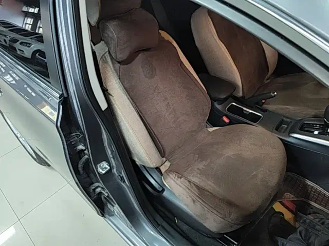 Nissan Sylphy — Фото автомобиля 24