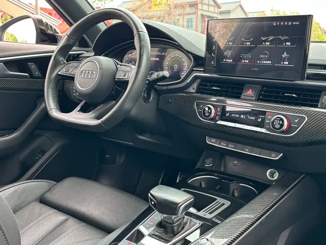 Audi A4L — Фото автомобиля 22