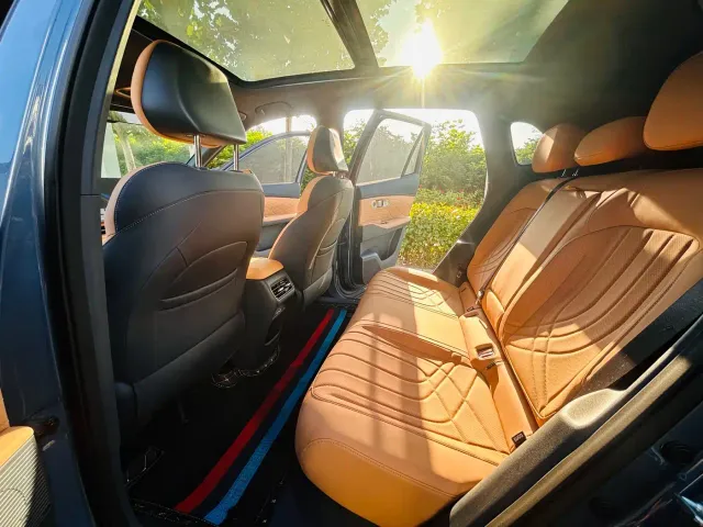 Geely Galaxy Starship 7 EM-i — Фото автомобиля 5