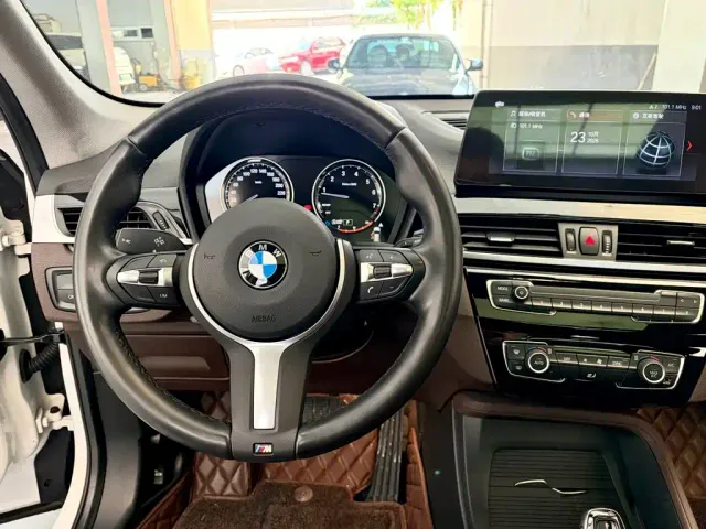 BMW X1 — Фото автомобиля 13