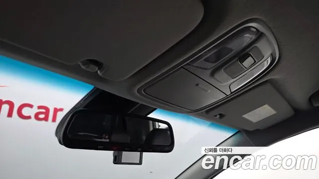 Kia Niro — Фото автомобиля 23
