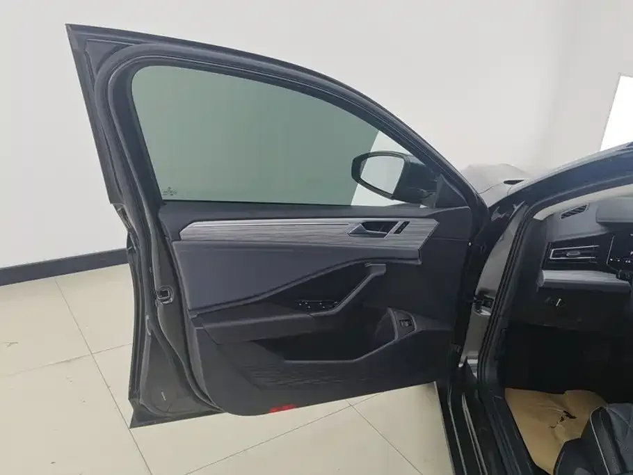 Volkswagen Sagitar 2024 300TSI DSG Surpass Edition — Фото автомобиля 7