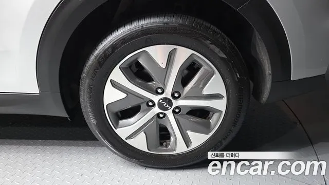 Kia Niro Niro Plus Light (Такси) — Фото автомобиля 5