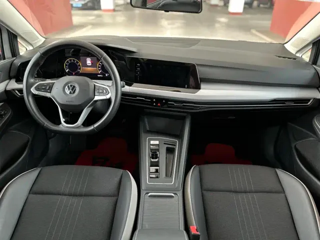 Volkswagen Golf — Фото автомобиля 10
