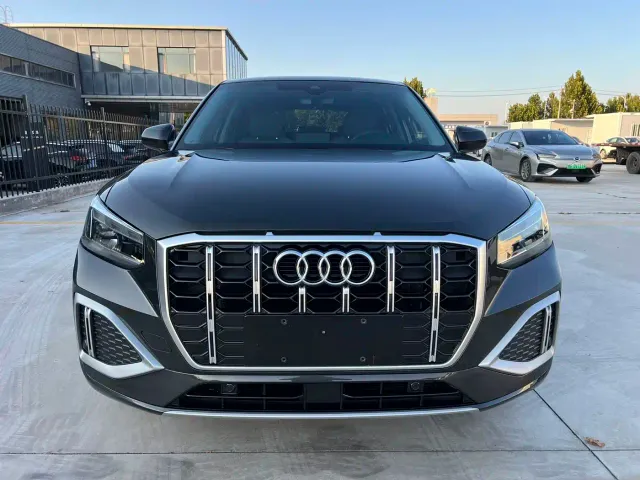 Audi Q2L — Фото автомобиля 2