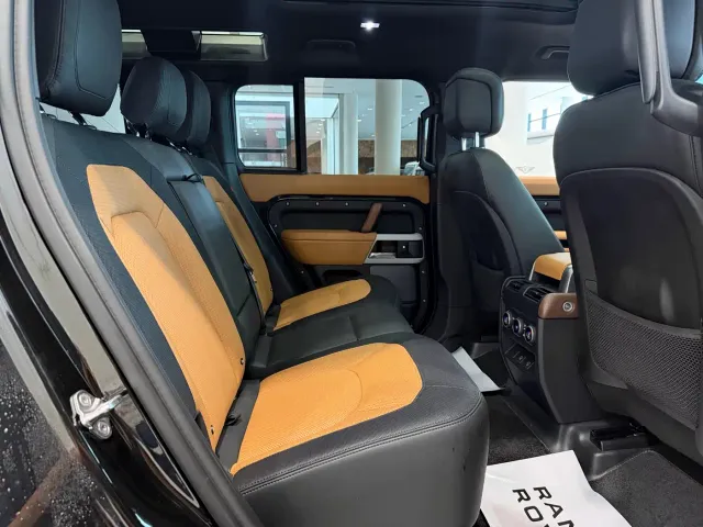 Land Rover Defender — Фото автомобиля 18