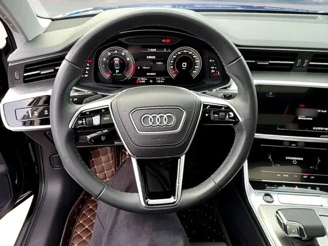 Audi A6L — Фото автомобиля 10