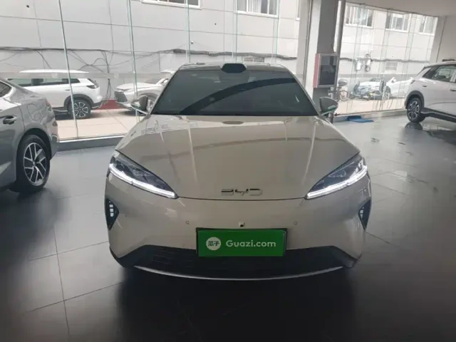 BYD Seal 07 DM-i — Фото автомобиля 2