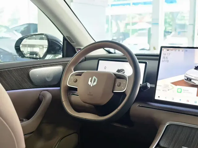 Leapmotor C11 — Фото автомобиля 3