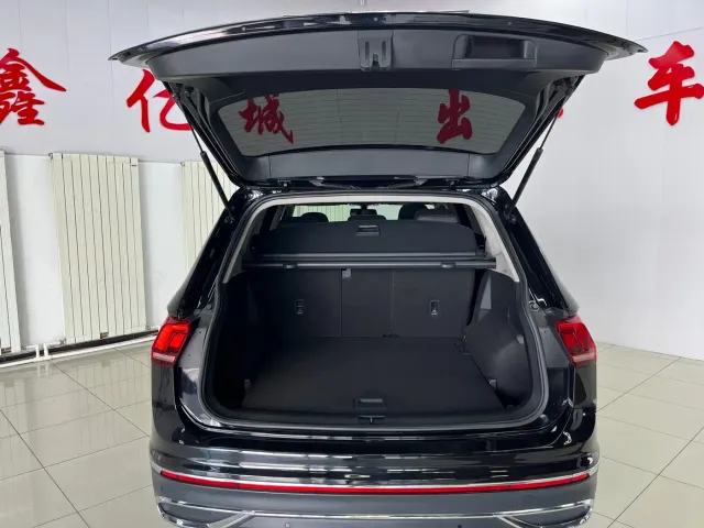 Volkswagen Tiguan L — Фото автомобиля 22