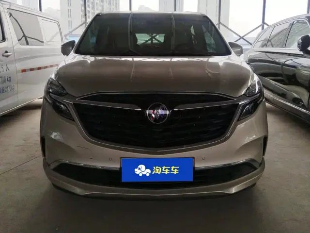 Buick GL8 — Фото автомобиля 2