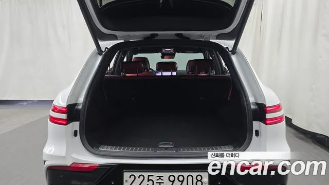 Genesis GV70 — Фото автомобиля 22