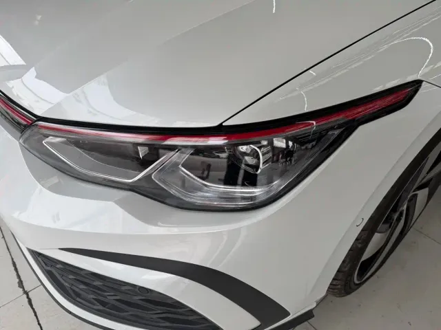 Volkswagen Golf GTI 2021 380TSI DSG GTI — Фото автомобиля 4