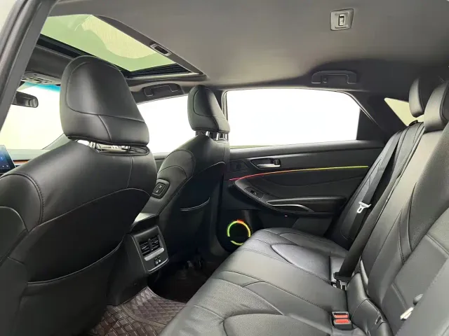 Toyota Avalon — Фото автомобиля 22