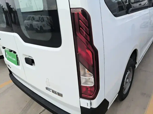 JMC E-Fushun — Фото автомобиля 7