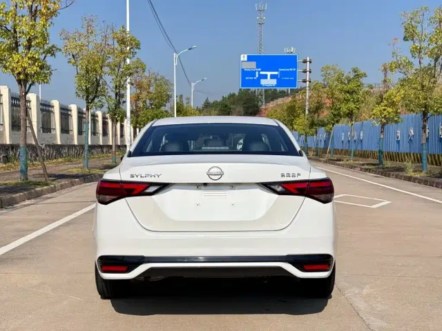 Nissan Sylphy — Фото автомобиля 11