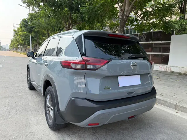 Nissan X-Trail — Фото автомобиля 7