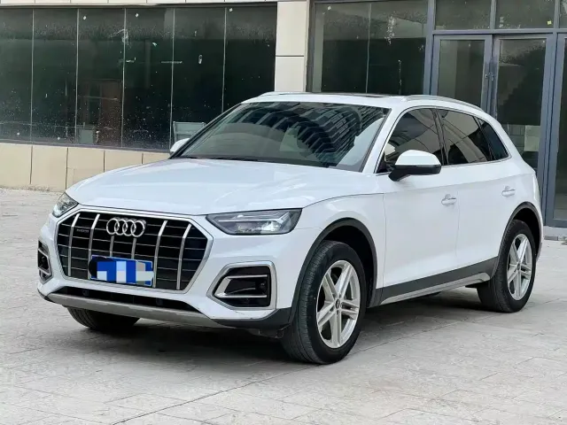 Фотография автомобиля — Audi Q5L