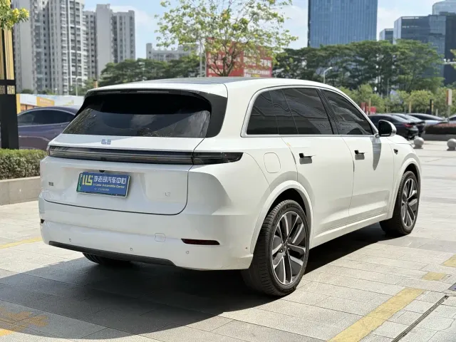 Li Auto L7 — Фото автомобиля 4