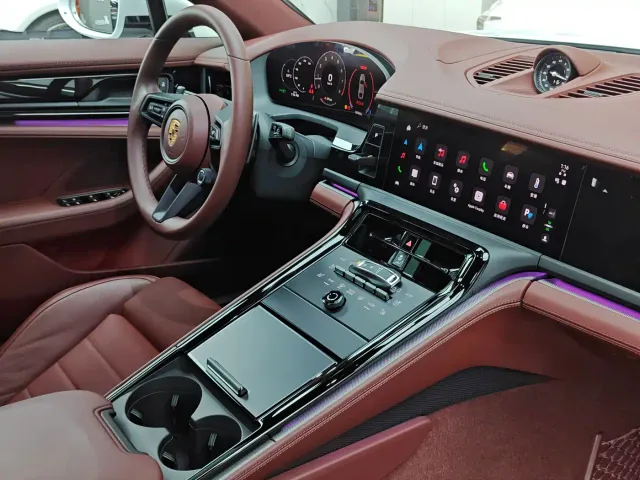 Porsche Panamera — Фото автомобиля 11