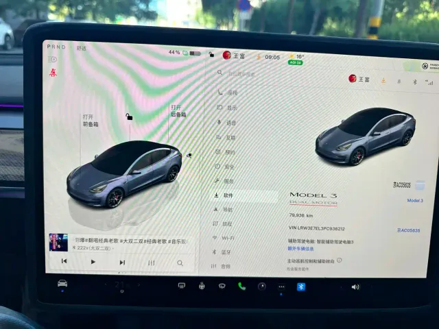Tesla Model 3 — Фото автомобиля 9