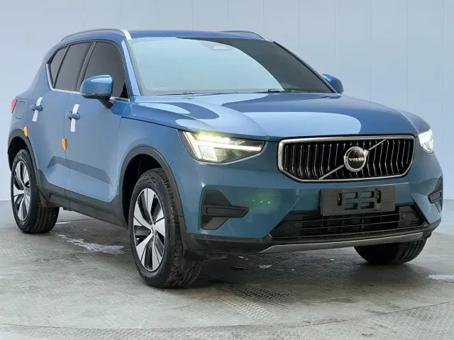 Volvo Volvo XC40 2023 B3 Zhiyuan Luxury Edition — Фото автомобиля 3