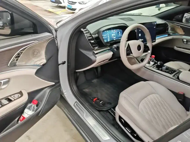 BYD Han — Фото автомобиля 15